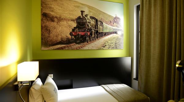 Single room hotel Victoria Lyon Perrache Train Station Confluence